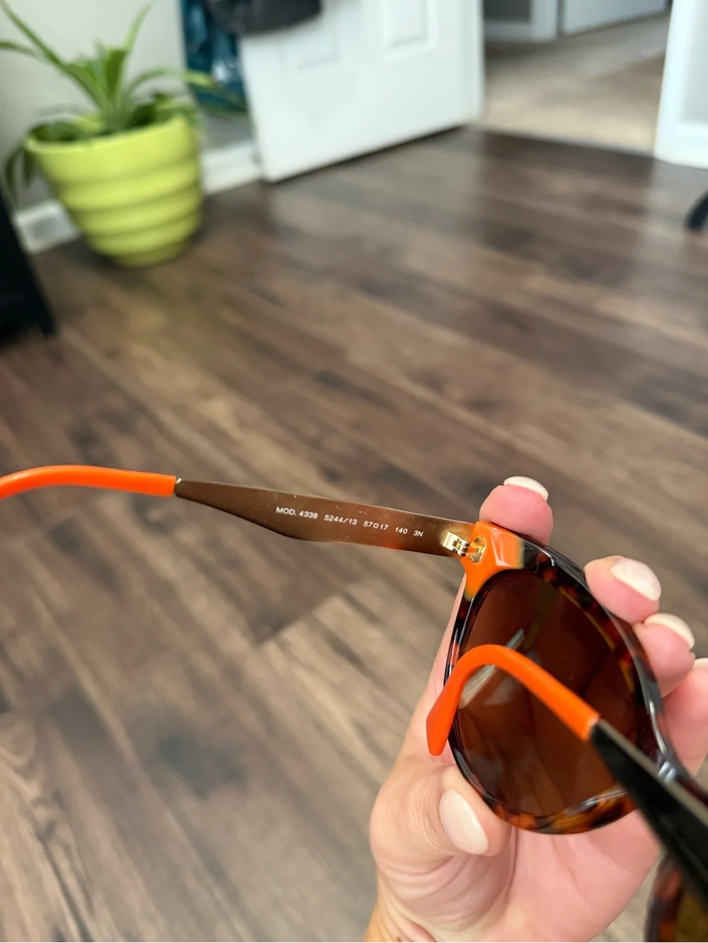Versace Tortoiseshell Cat-Eye Sunglasses